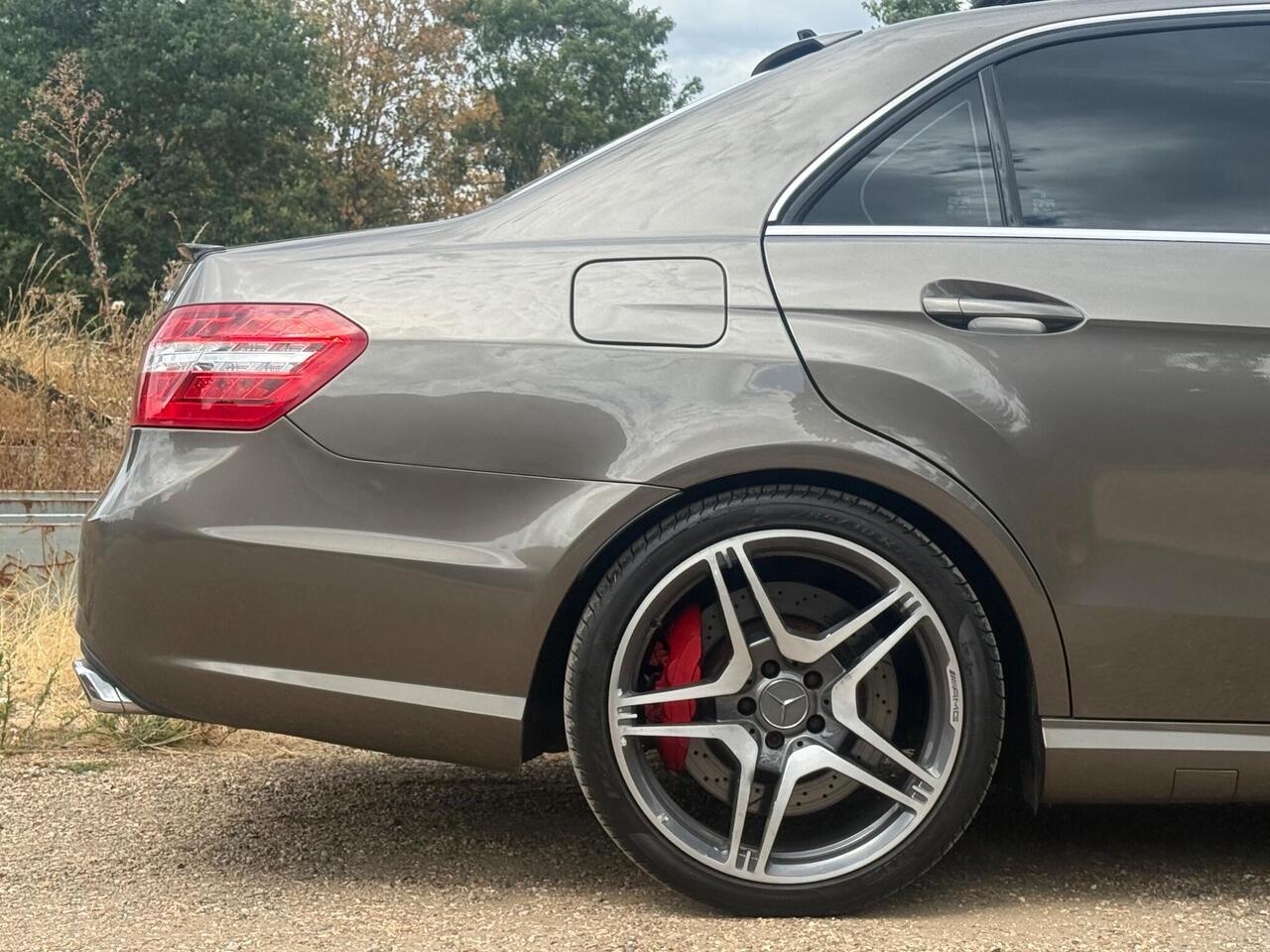 2012 Mercedes-Benz E Class 5.5 E63 V8 AMG SpdS MCT Euro 5 (s/s) 4dr, photo 5