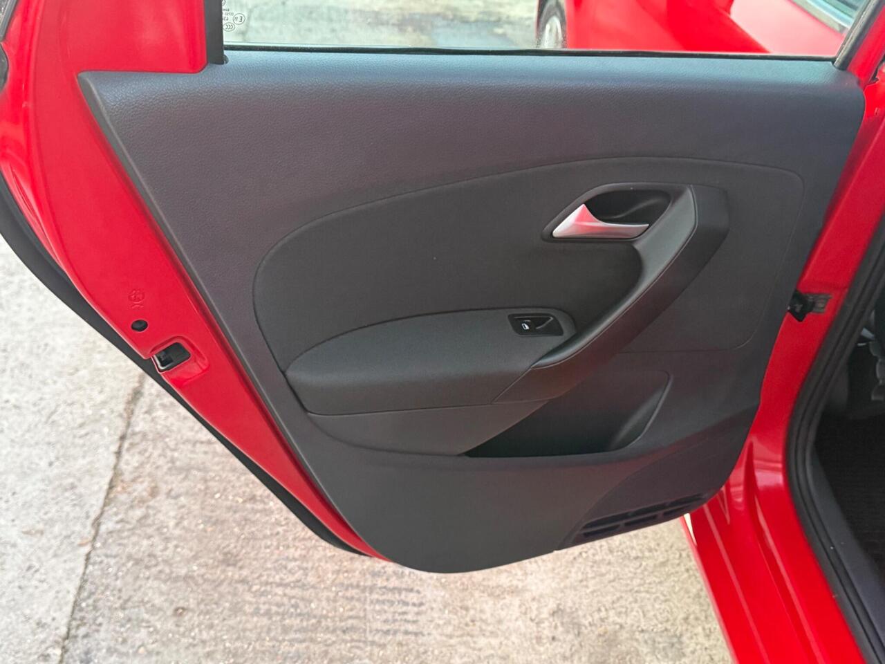 Volkswagen Polo — photo 26