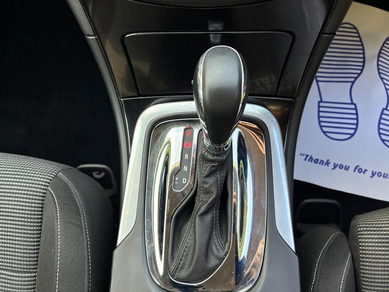 Vauxhall Insignia — photo 42