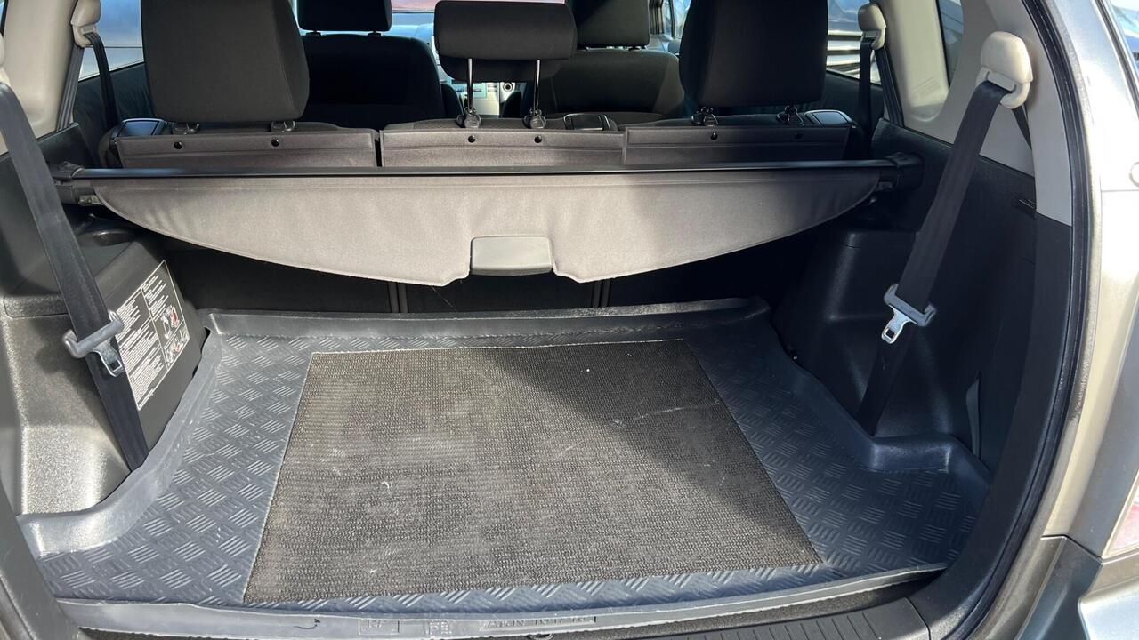 Toyota Corolla Verso — photo 14