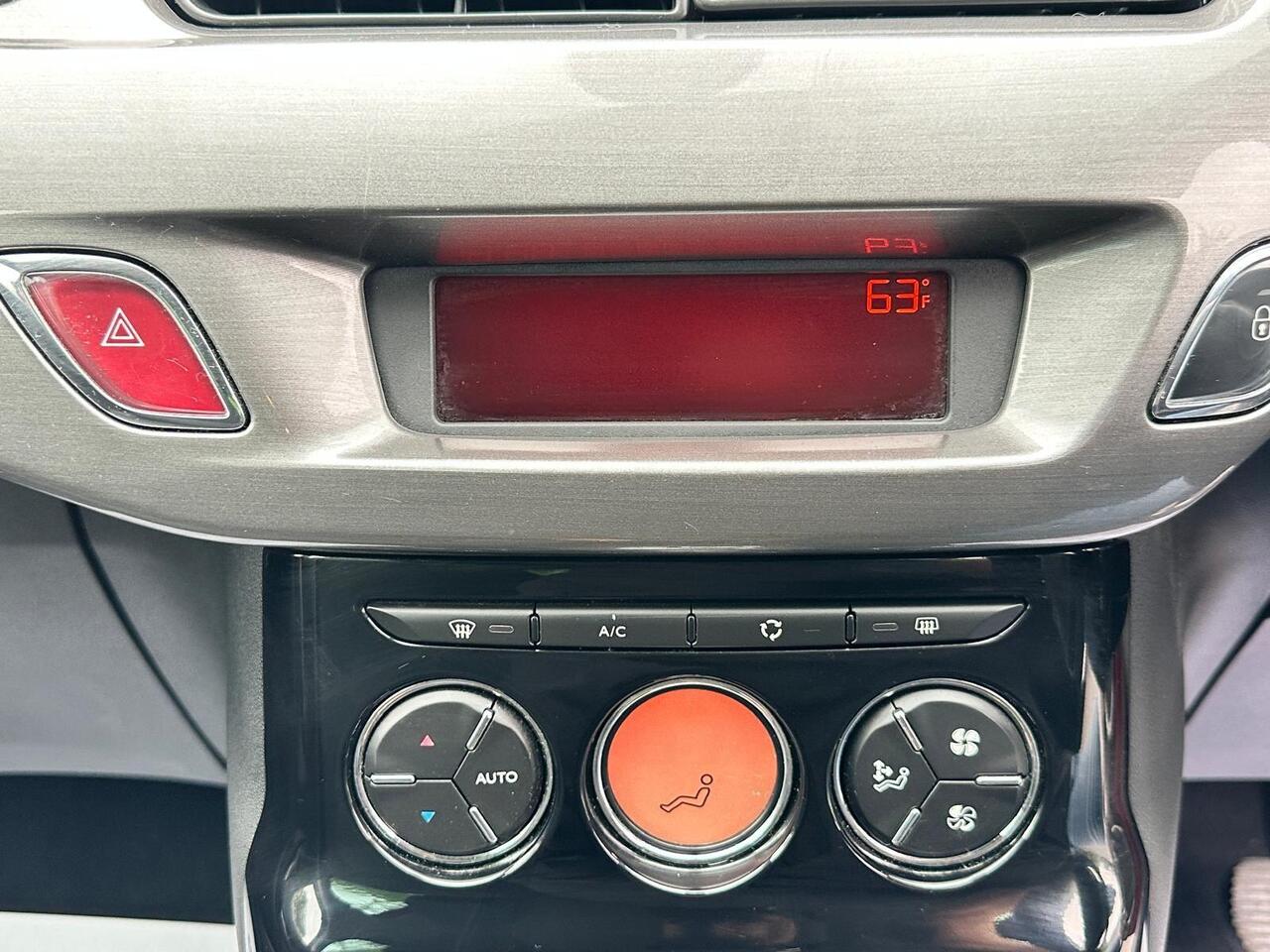 Citroen C3 — photo 38