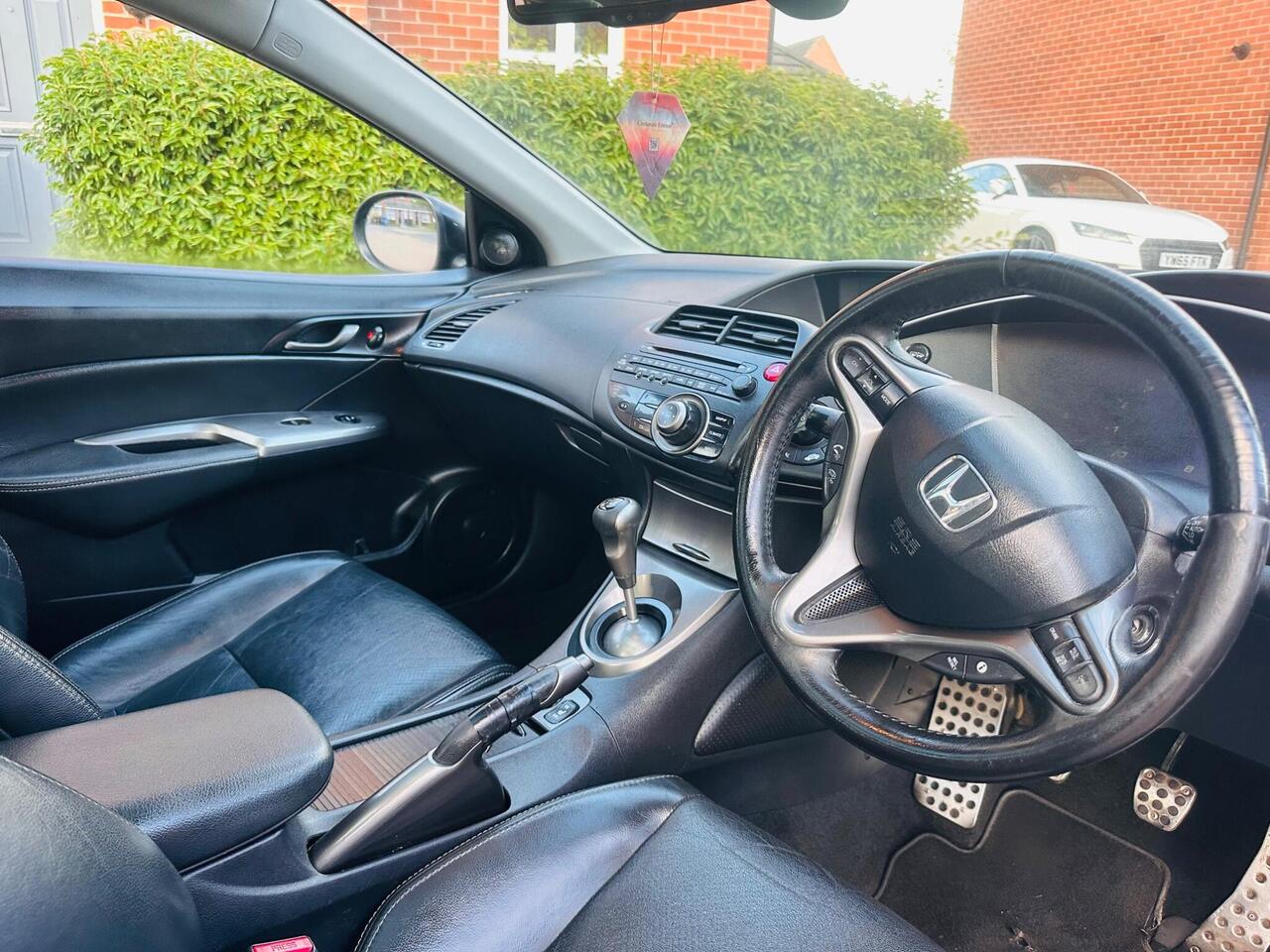 Honda Civic — photo 42