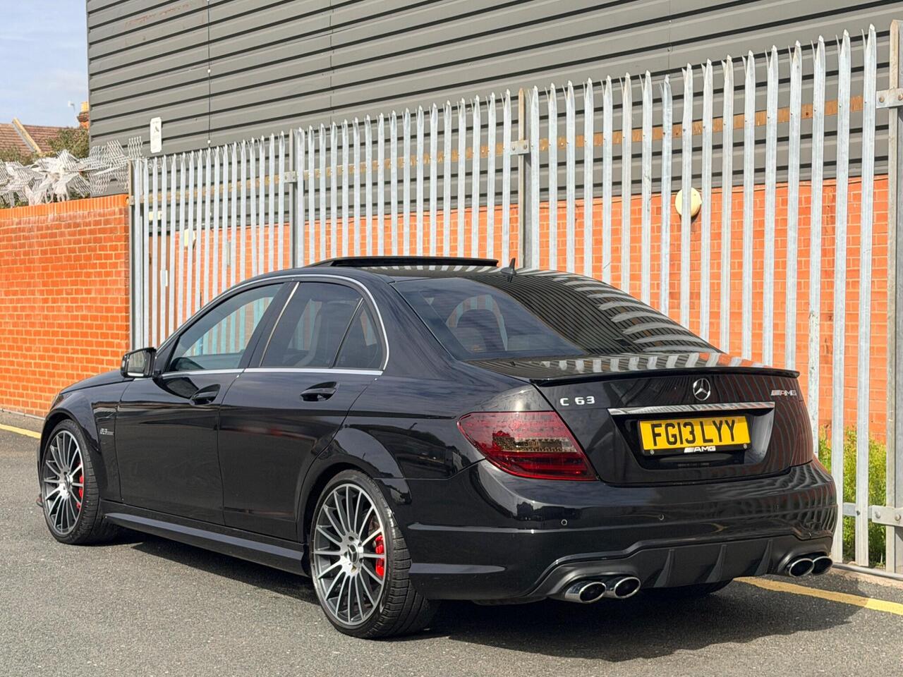 2013 Mercedes-Benz C Class 6.3 C63 V8 AMG SpdS MCT Euro 5 4dr, photo 13