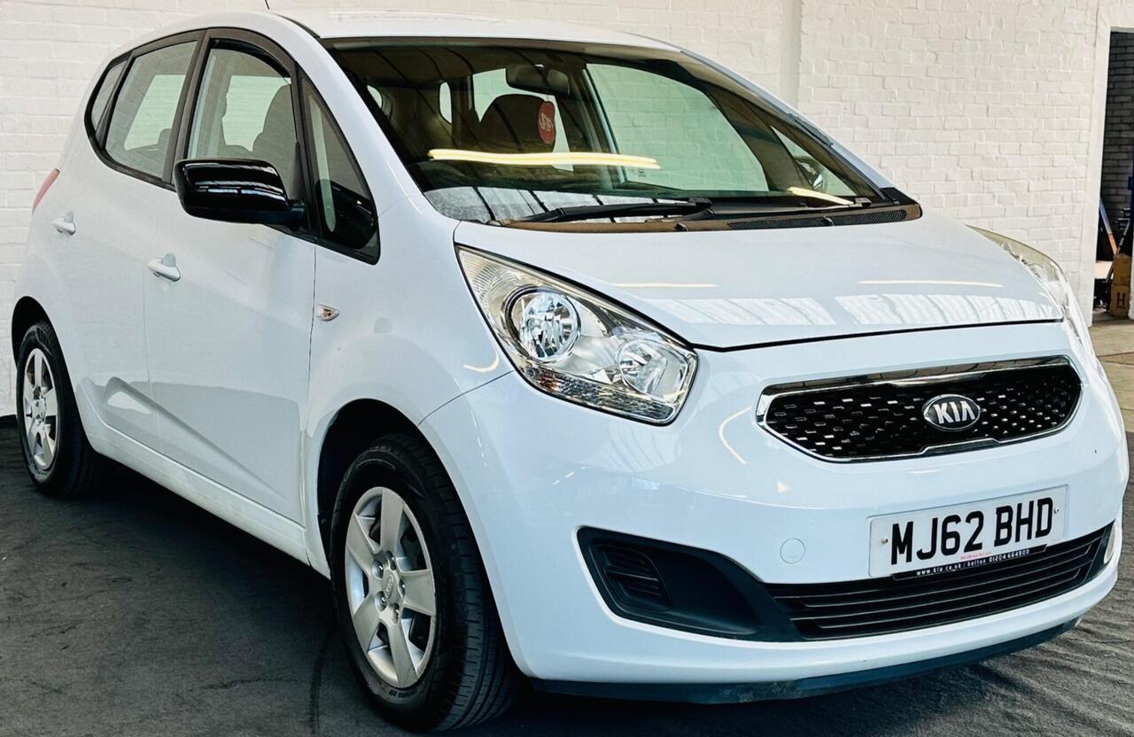 Kia Venga — photo 8