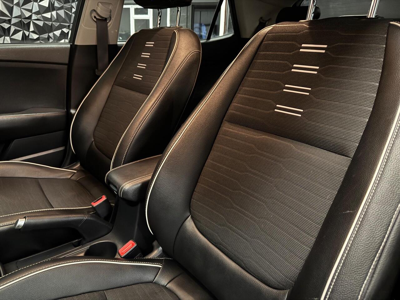 Kia Stonic — photo 17