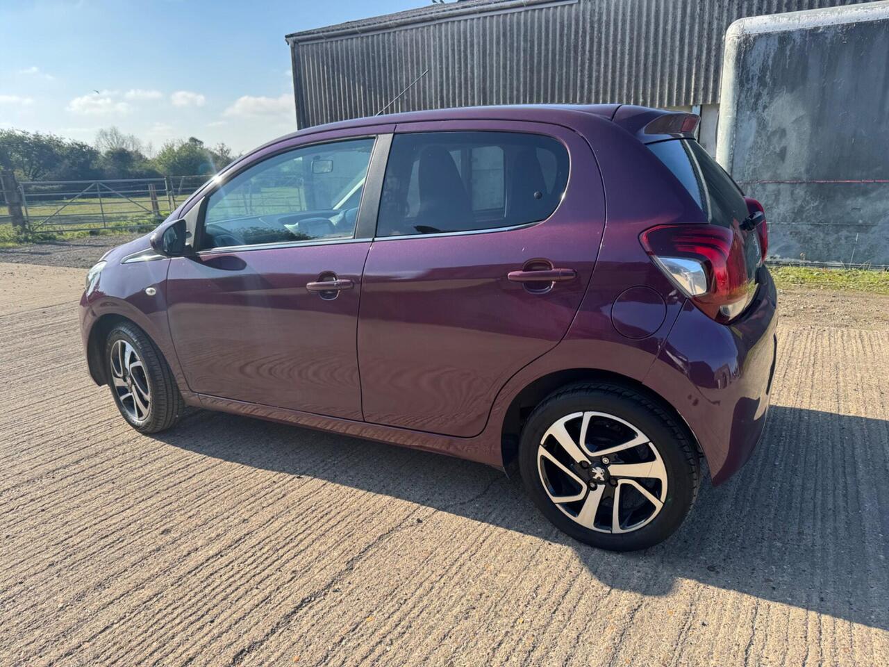 Peugeot 108 — photo 27