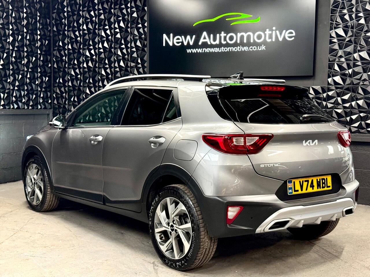 Kia Stonic — photo 62
