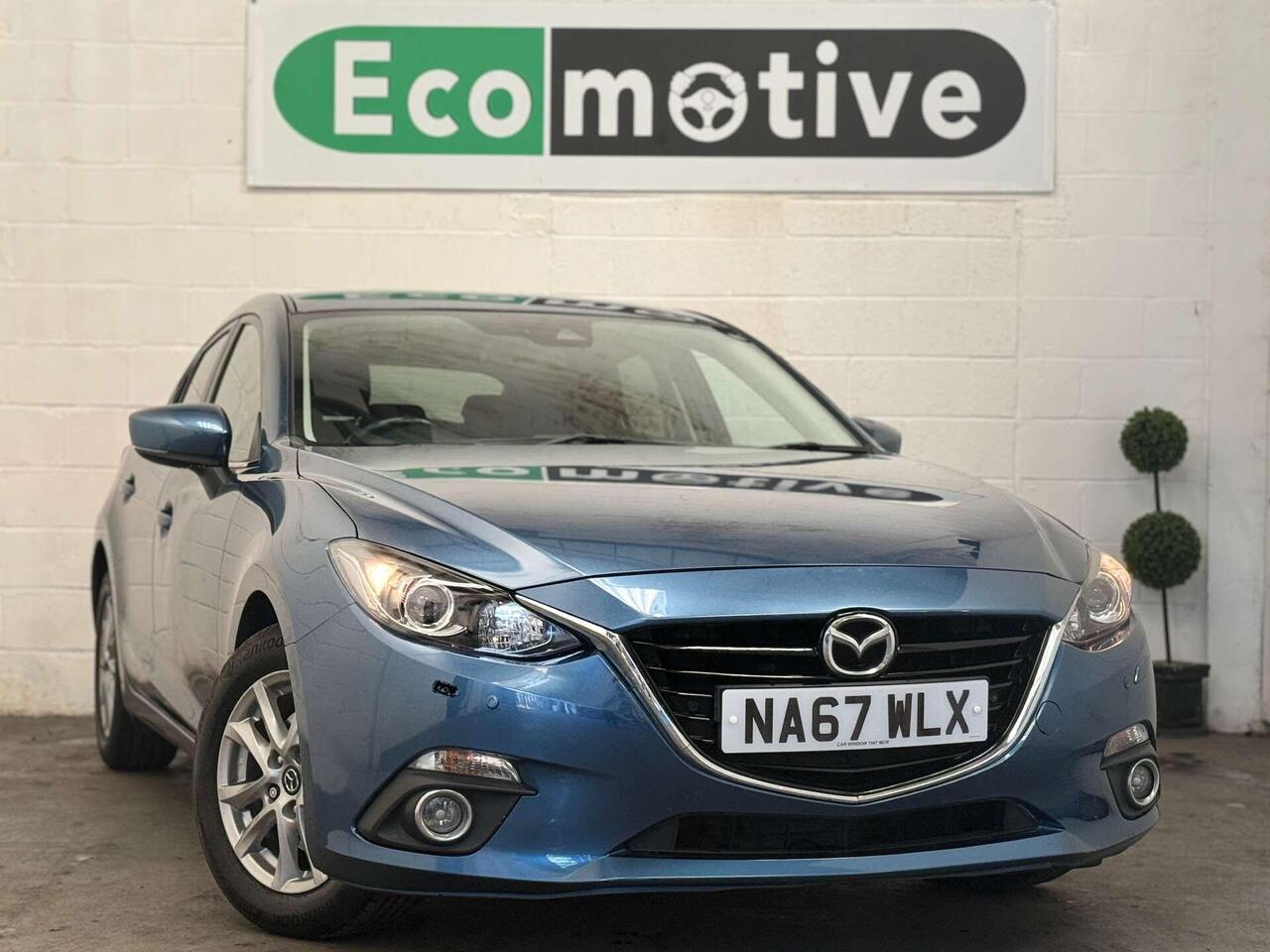 Mazda Mazda3 — photo 1
