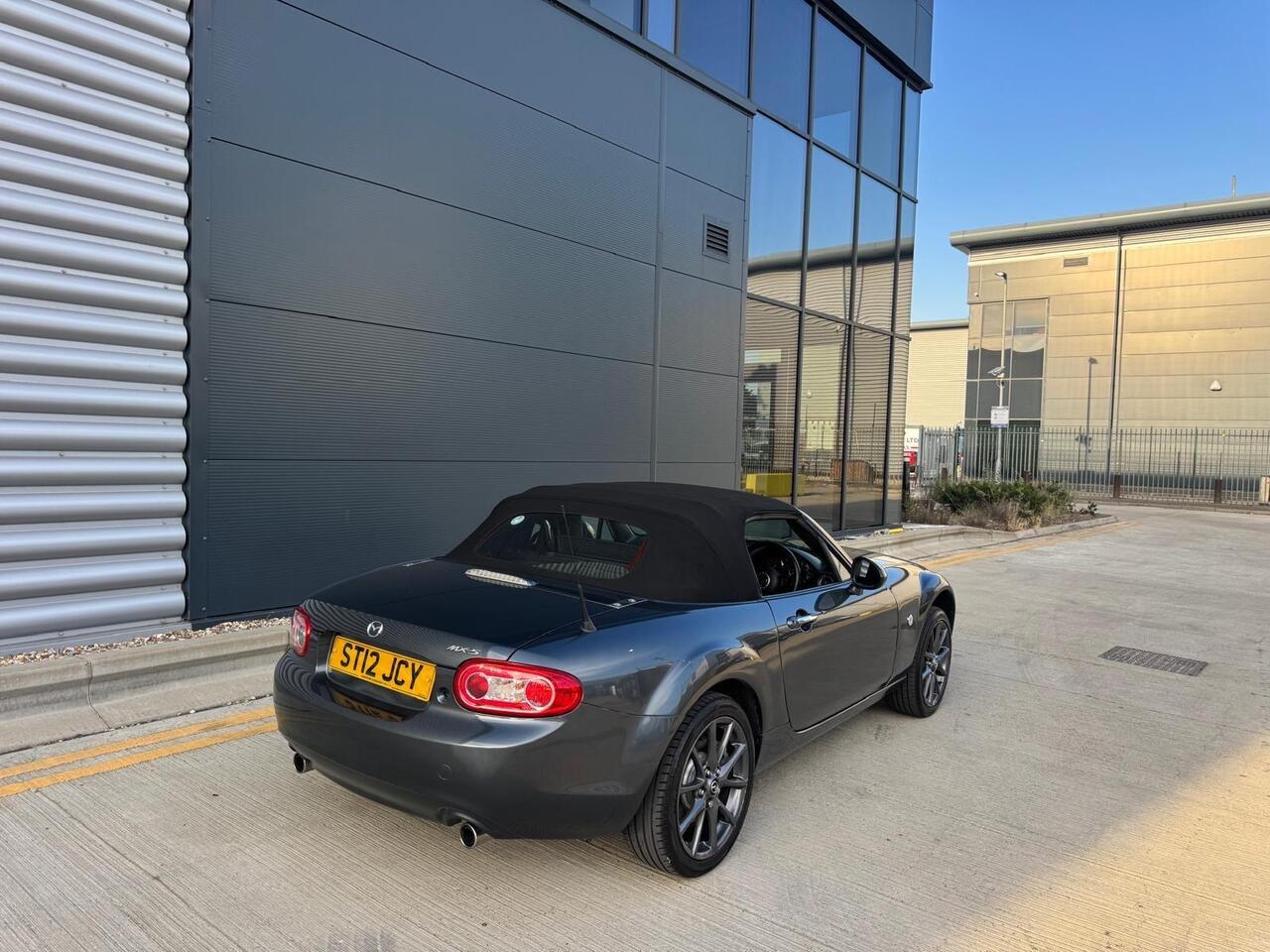 Mazda MX-5 — photo 27