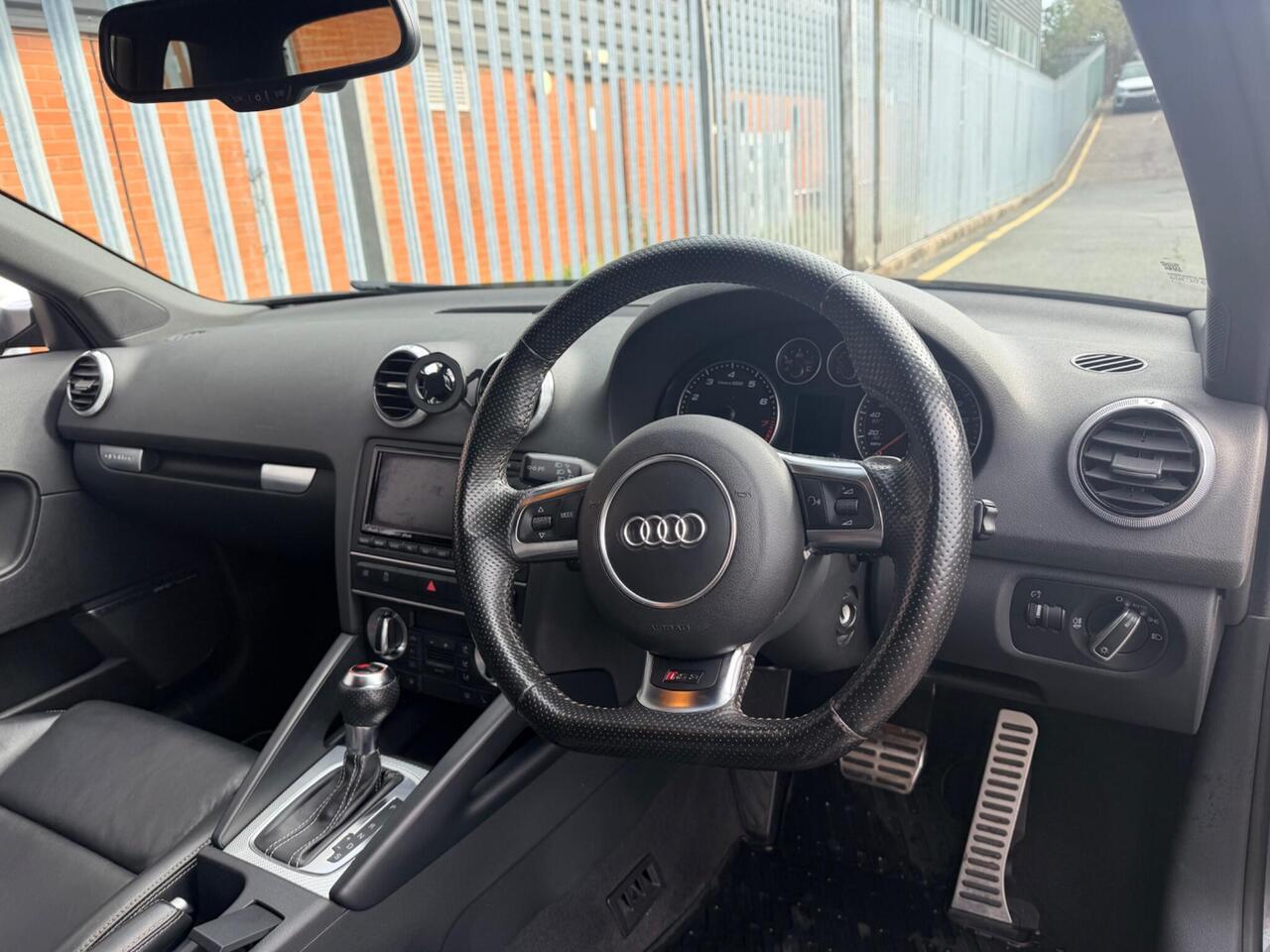 2011 Audi RS3 2.5 TFSI Sportback S Tronic quattro Euro 5 5dr, photo 5