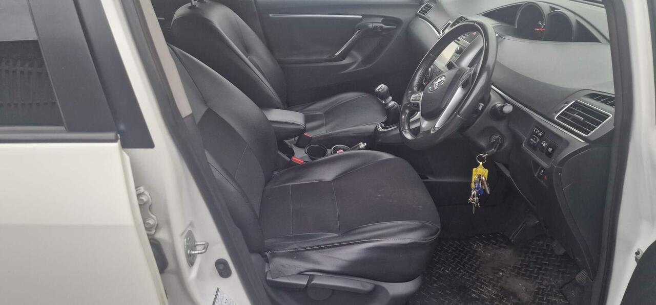 Toyota Verso — photo 9