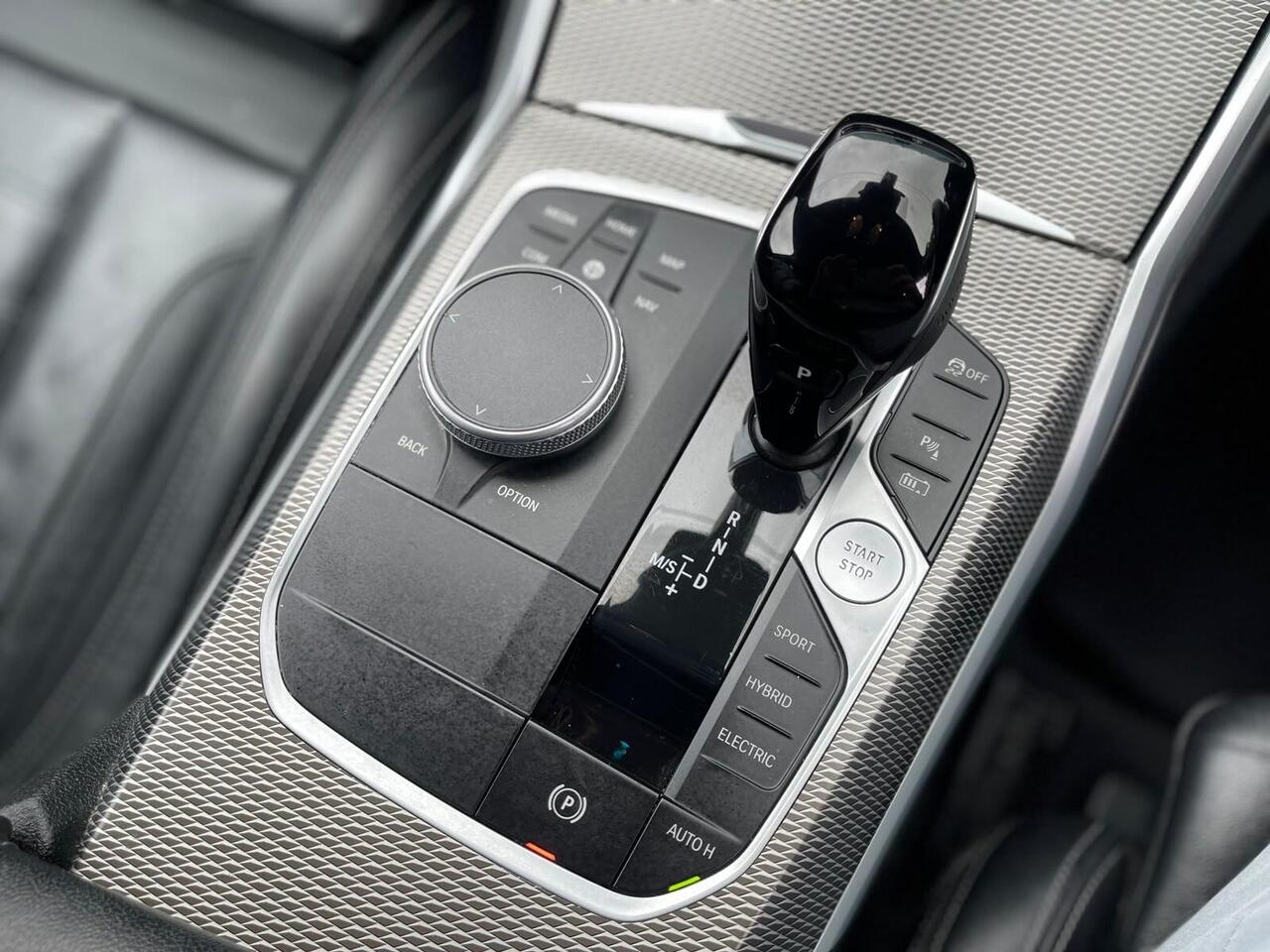 BMW 3 Series — photo 22