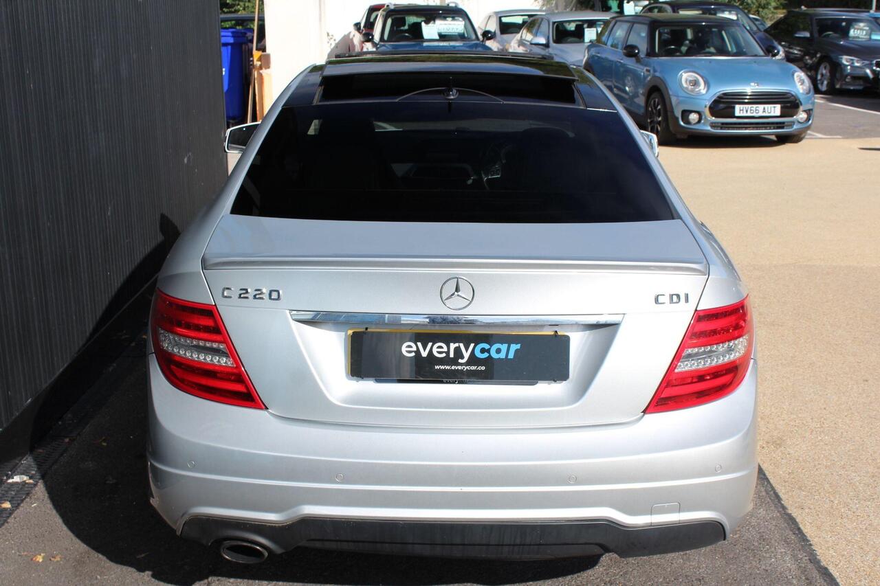 Mercedes-Benz C Class — photo 11