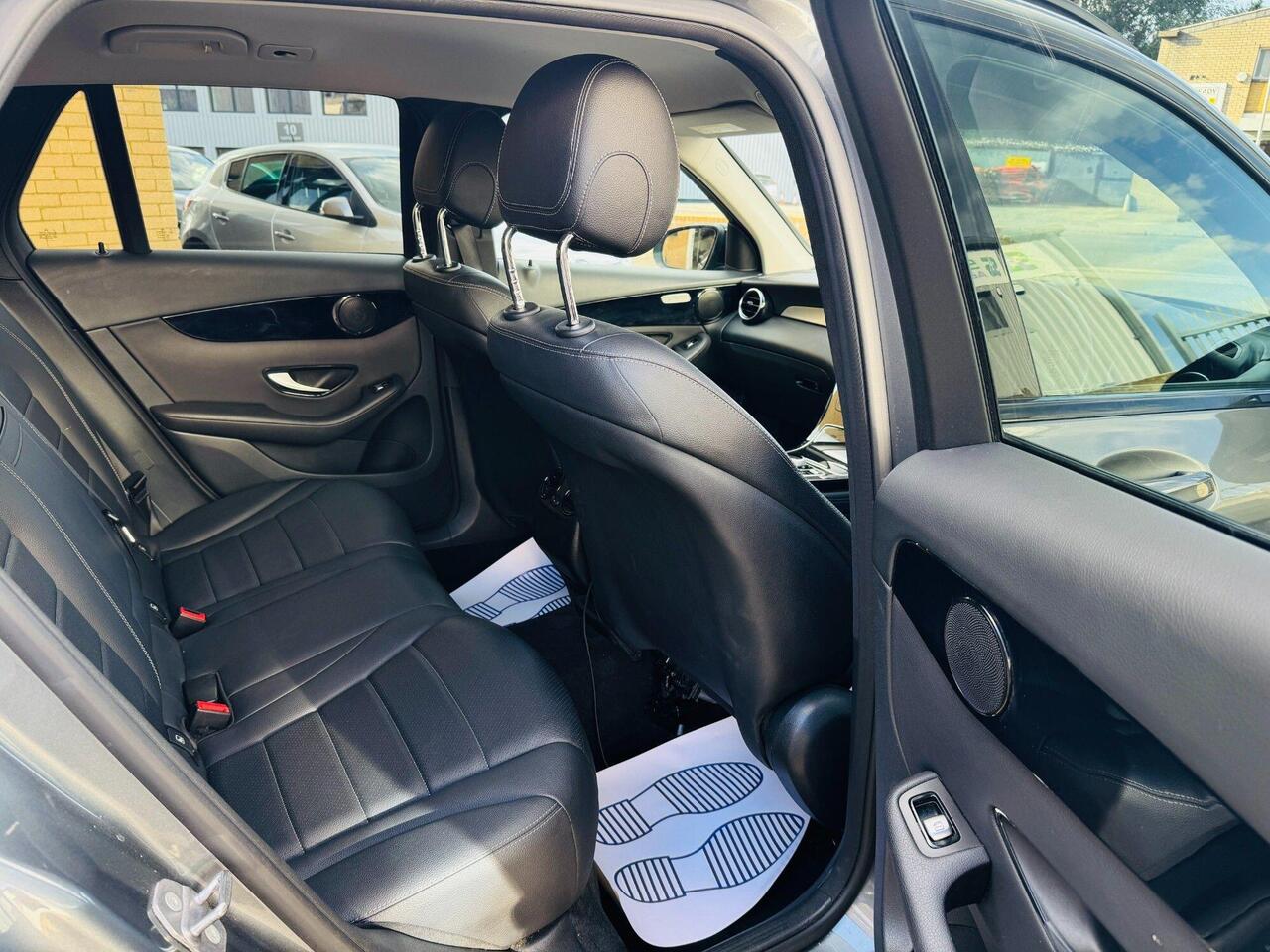 Mercedes-Benz GLC — photo 13