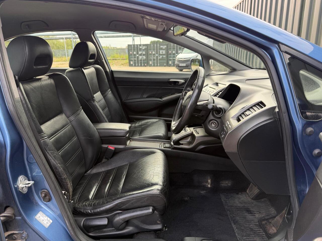 Honda Civic — photo 8