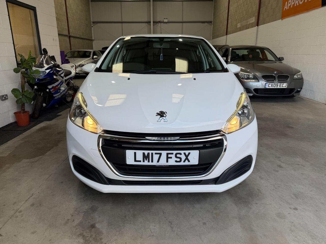 Peugeot 208 — photo 72