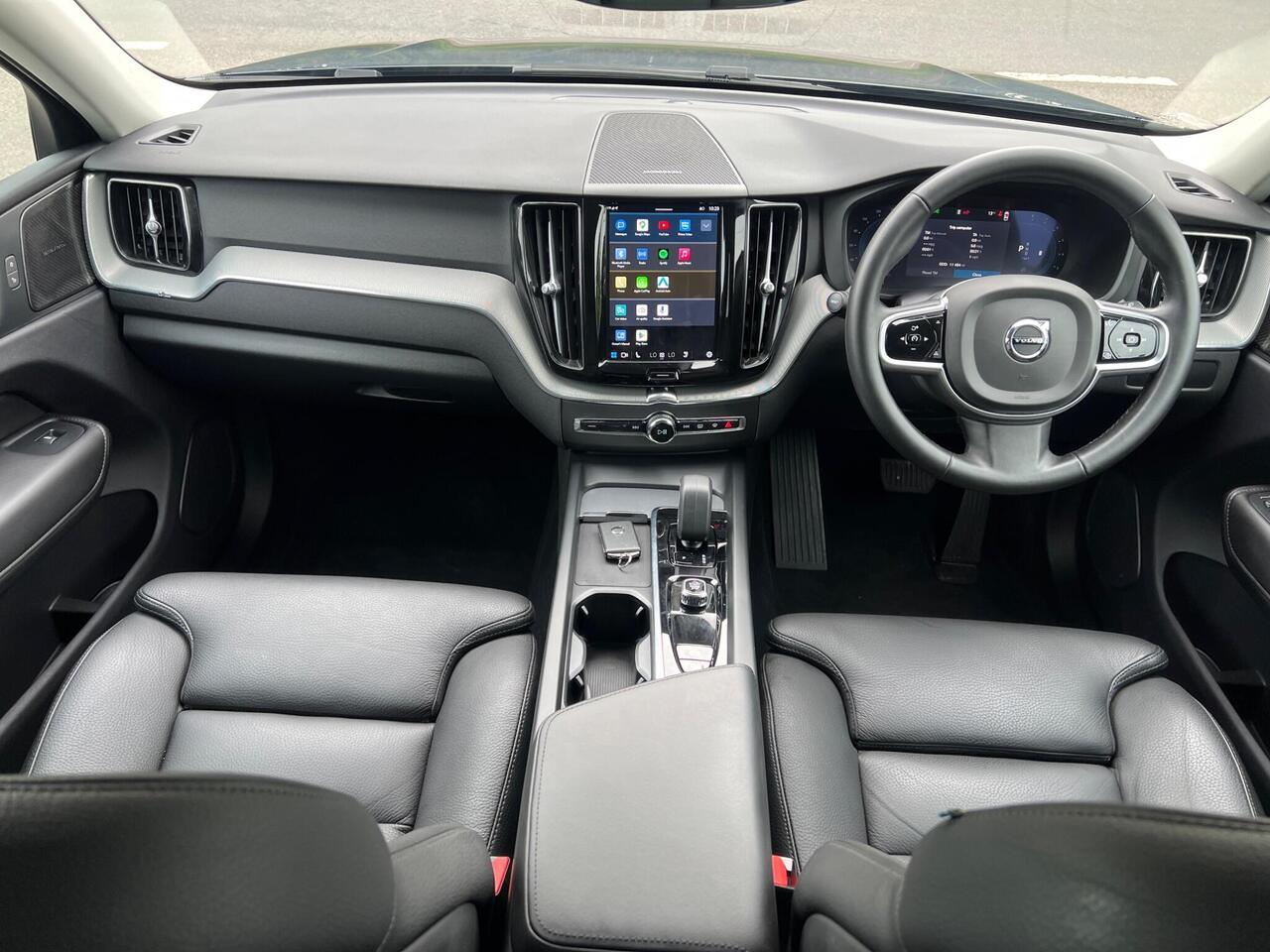 Volvo XC60 — photo 16