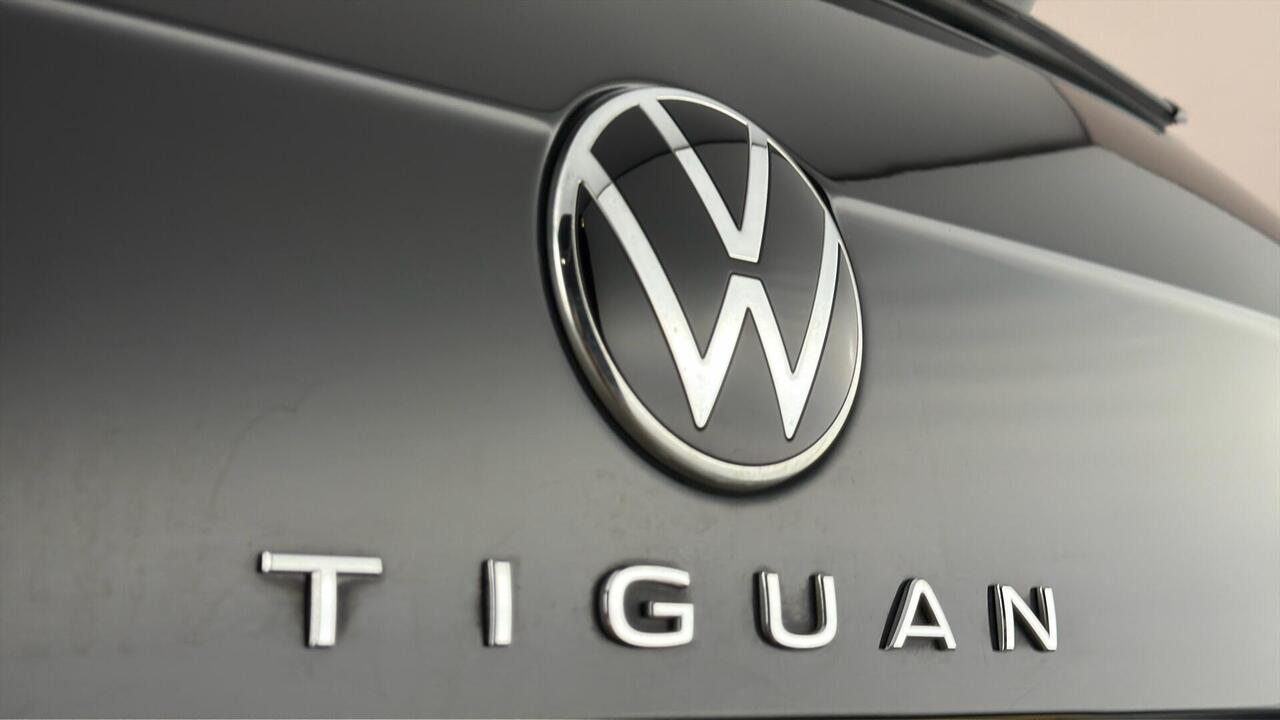 Volkswagen Tiguan — photo 25