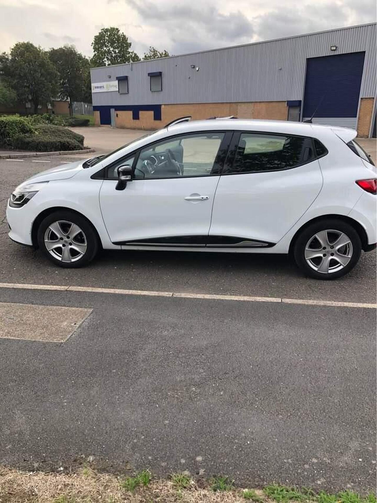 Renault Clio — photo 6