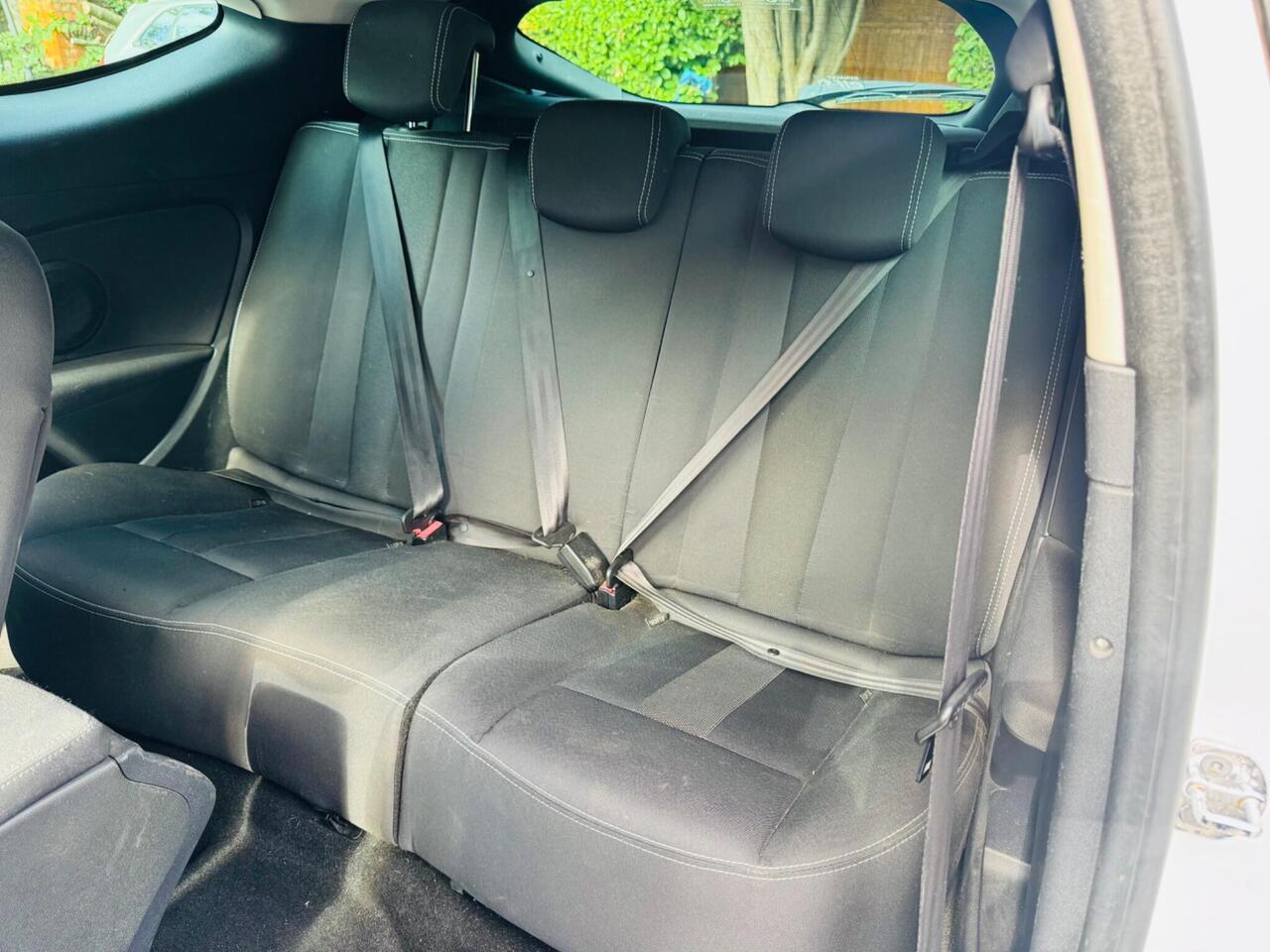 Renault Megane — photo 26