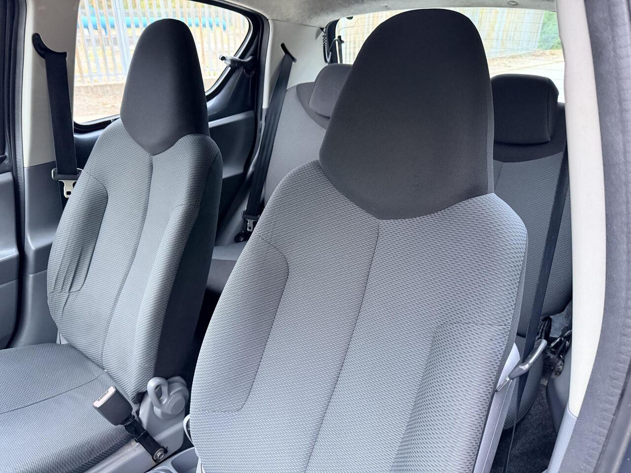 Toyota AYGO — photo 46