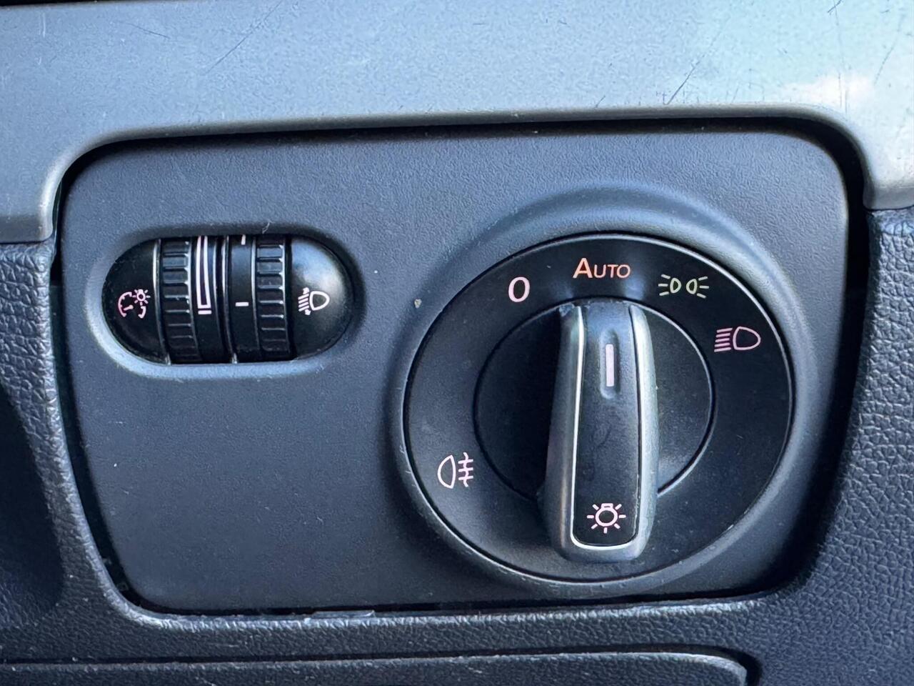Volkswagen Golf — photo 22
