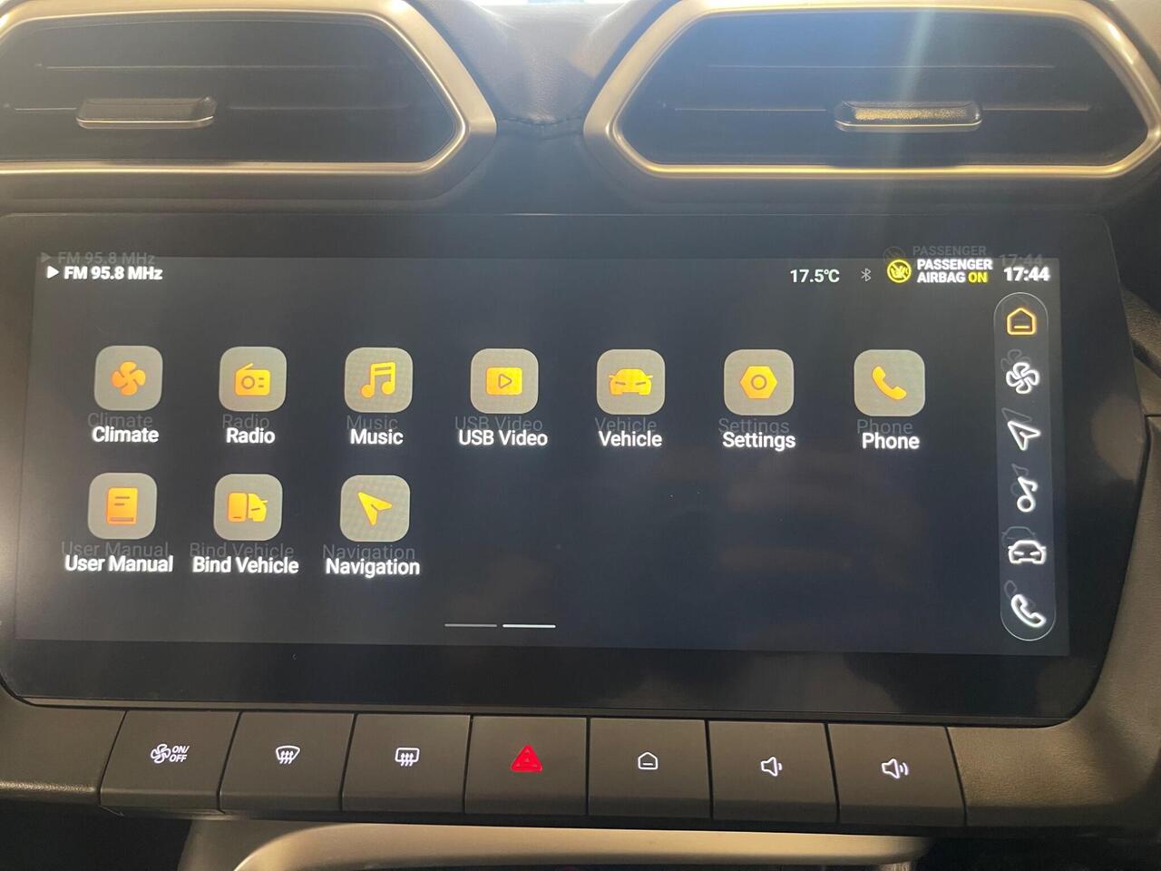 MG MG ZS — photo 39
