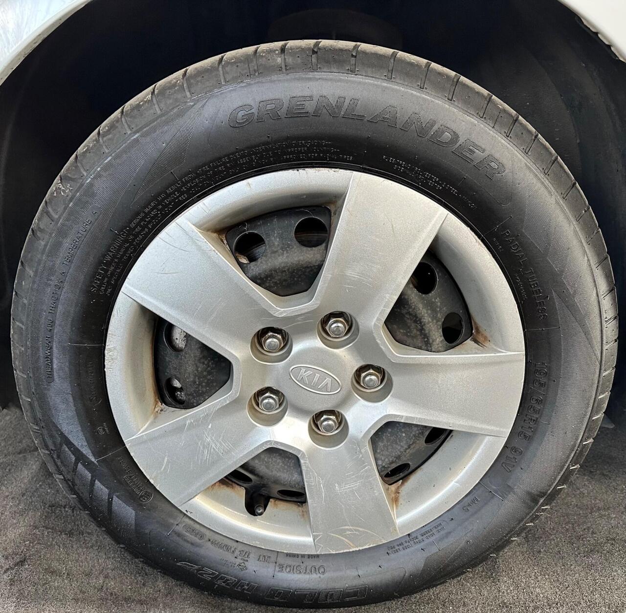 Kia Venga — photo 31