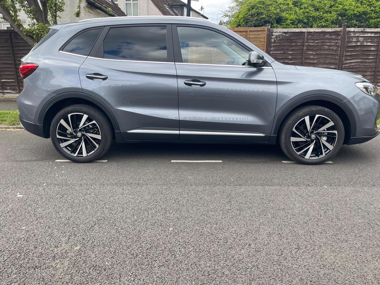 MG MG ZS — photo 9