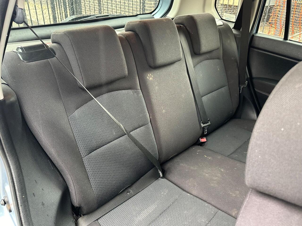 Mazda Mazda2 — photo 16