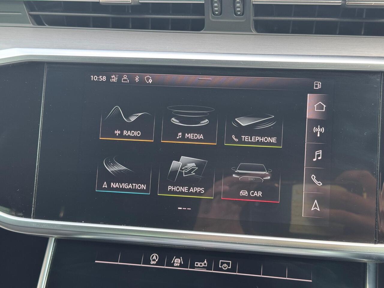 Audi A6 Saloon — photo 42