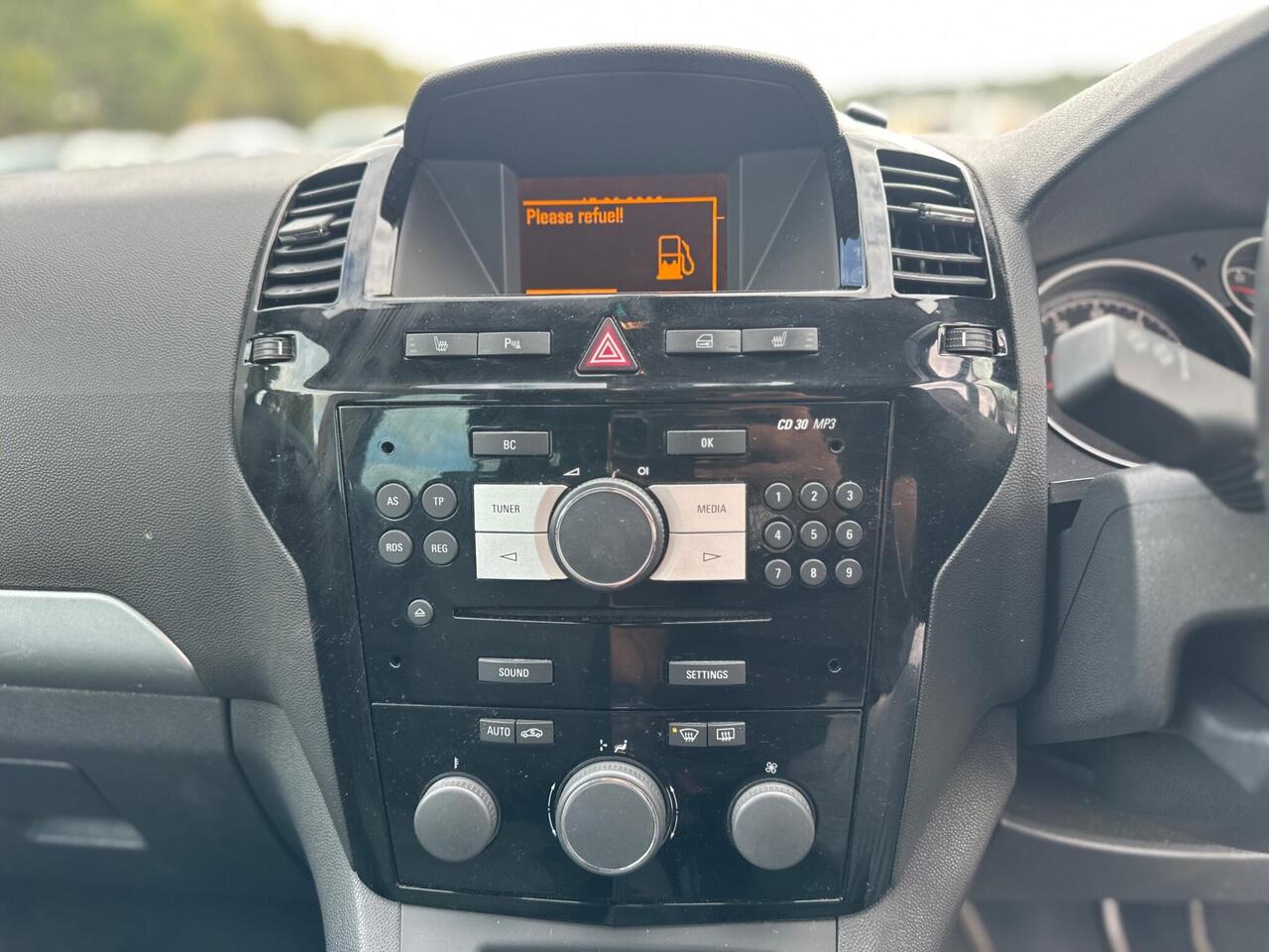 Vauxhall Zafira — photo 10