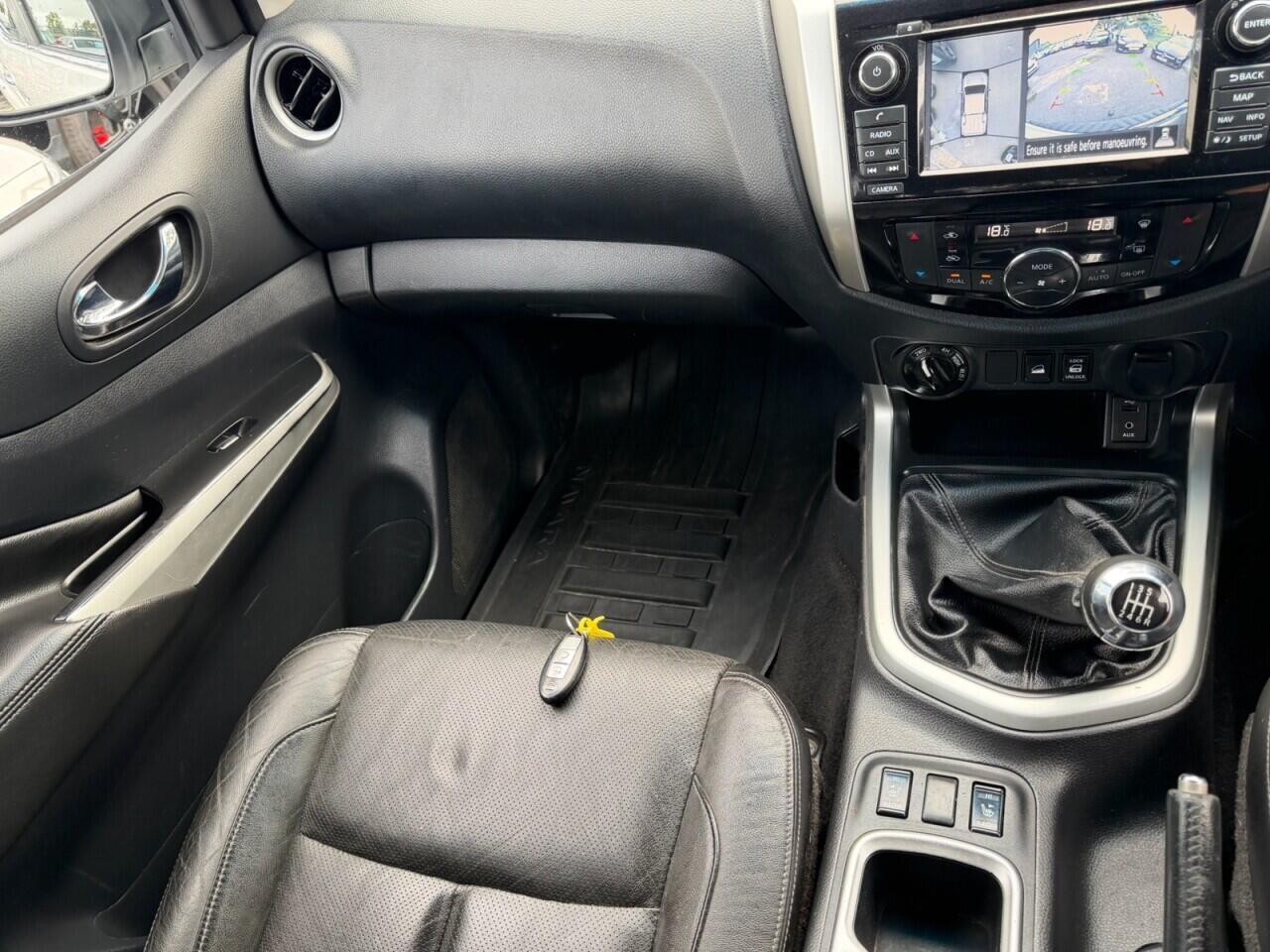 Nissan Navara — photo 19
