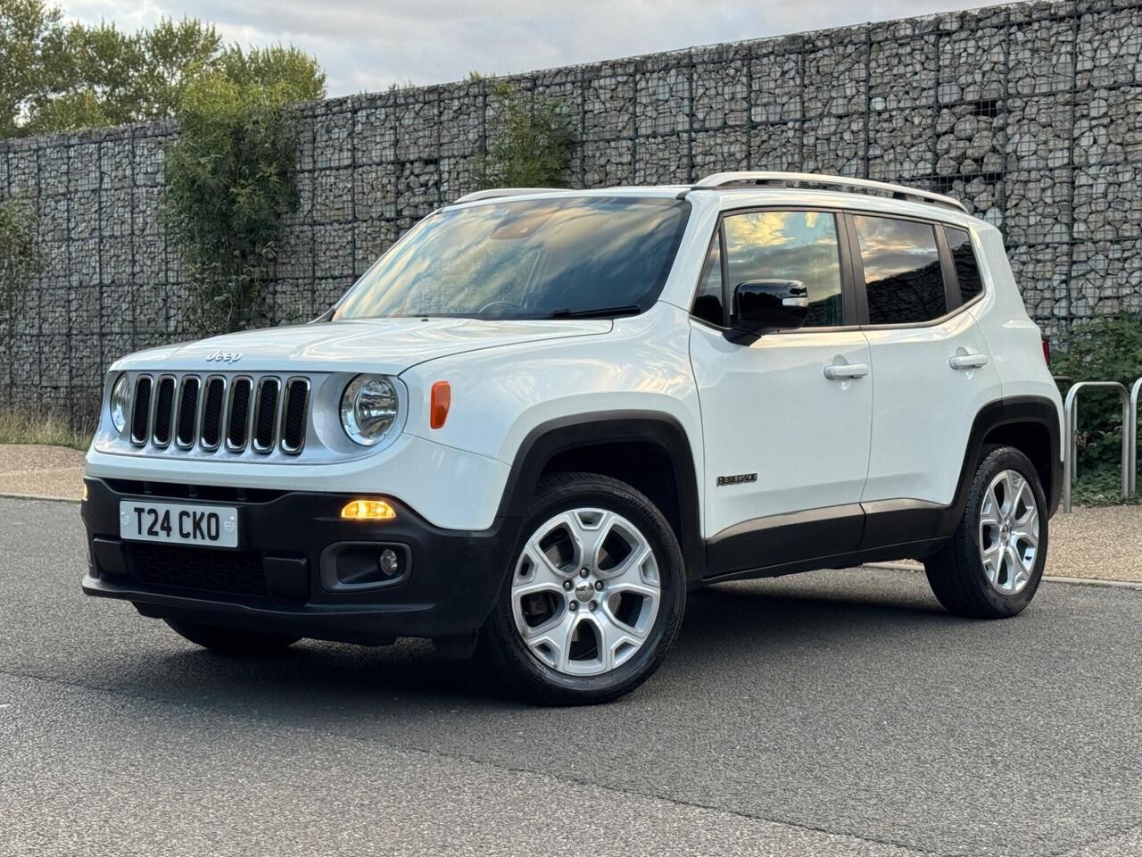 Jeep Renegade — photo 2