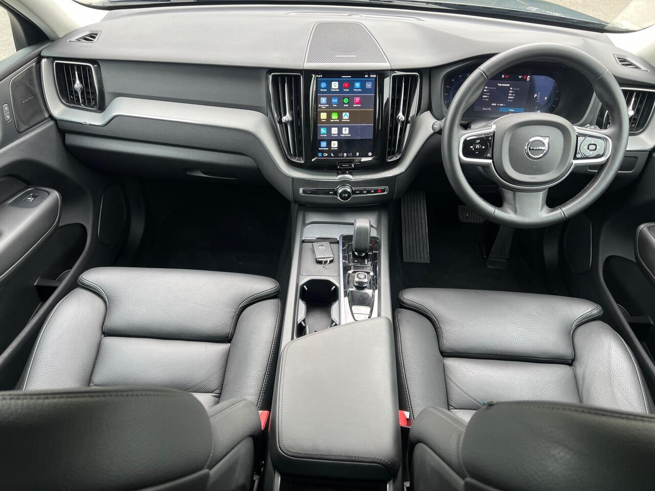 Volvo XC60 — photo 15
