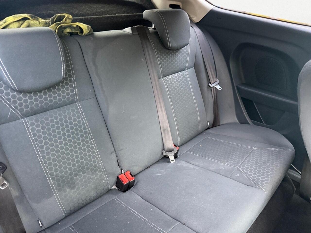 Ford Fiesta — photo 14