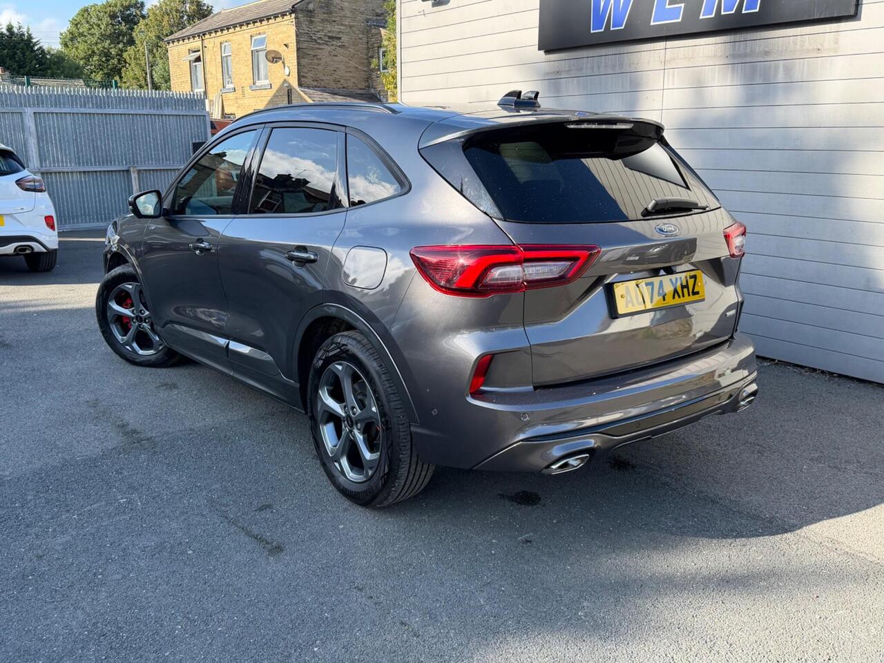 Ford Kuga — photo 9