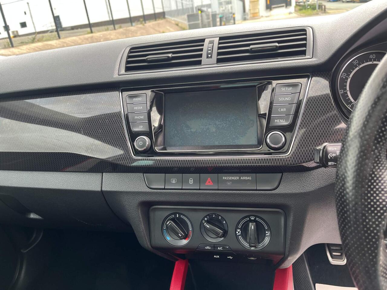 Skoda Fabia — photo 23