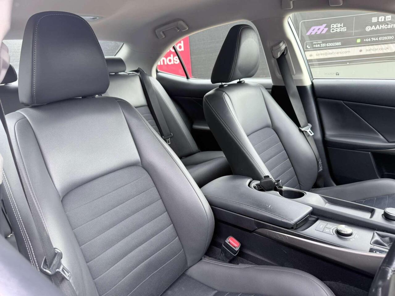 Lexus IS — photo 19