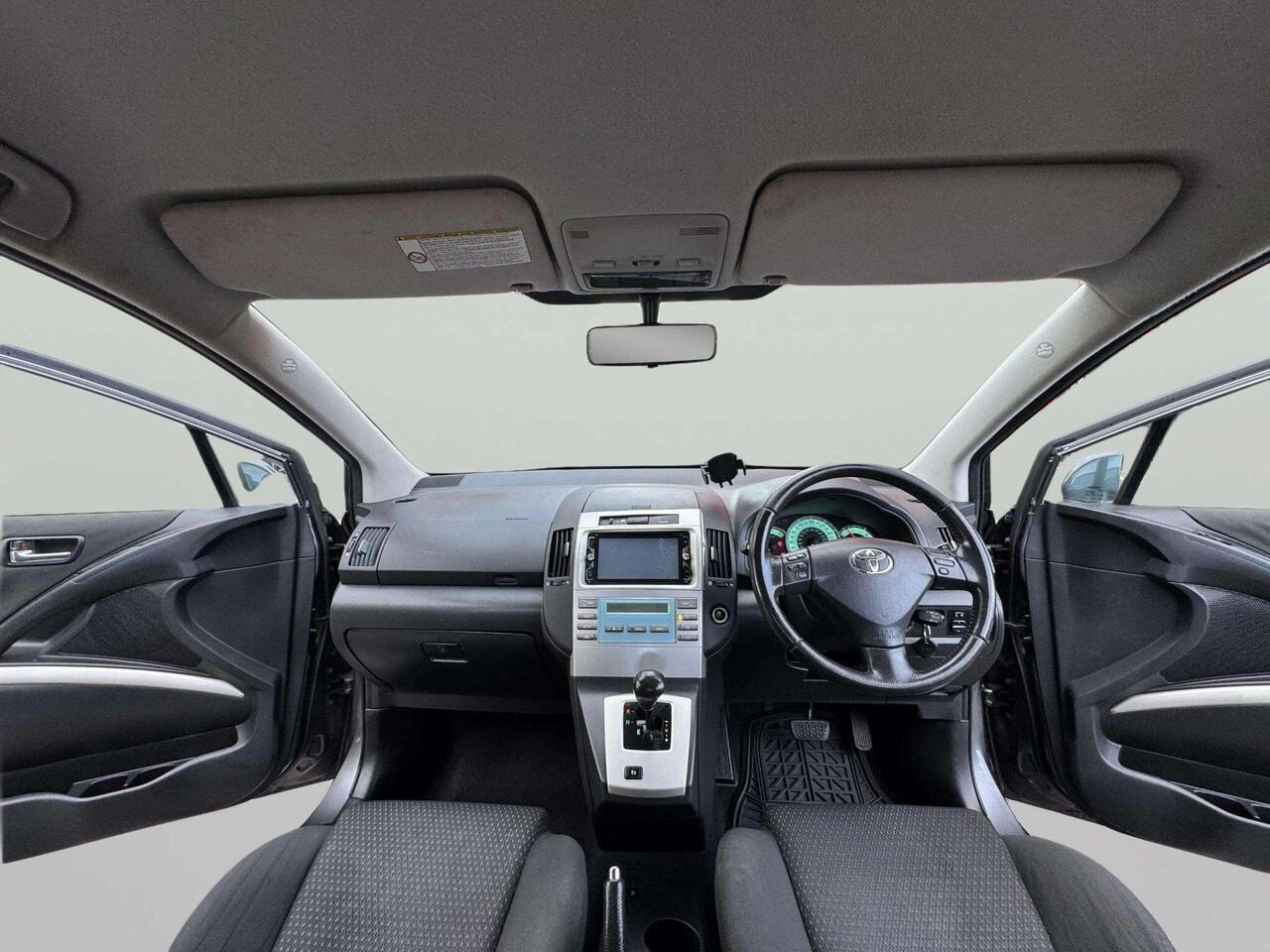 Toyota Corolla Verso — photo 27