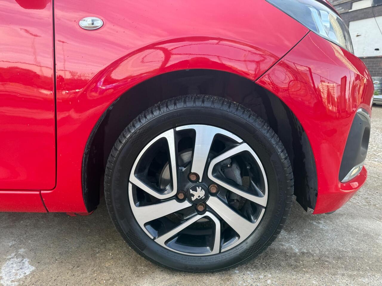 Peugeot 108 — photo 32
