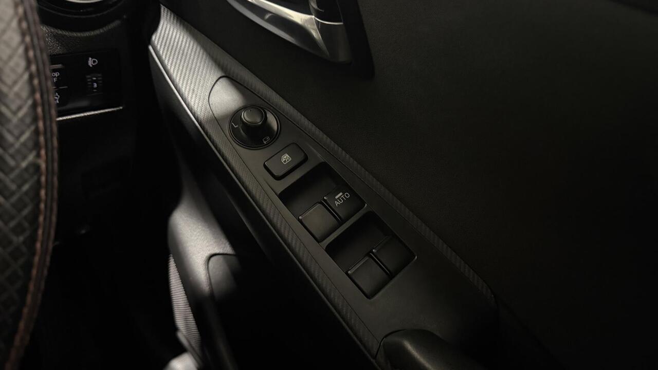 Mazda Mazda2 — photo 22