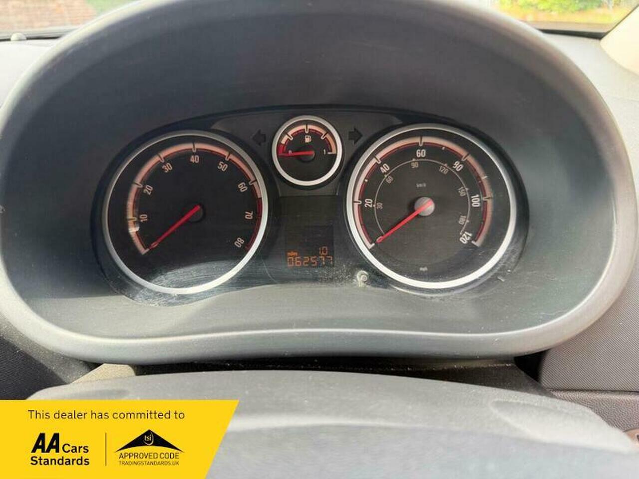 Vauxhall Corsa — photo 41