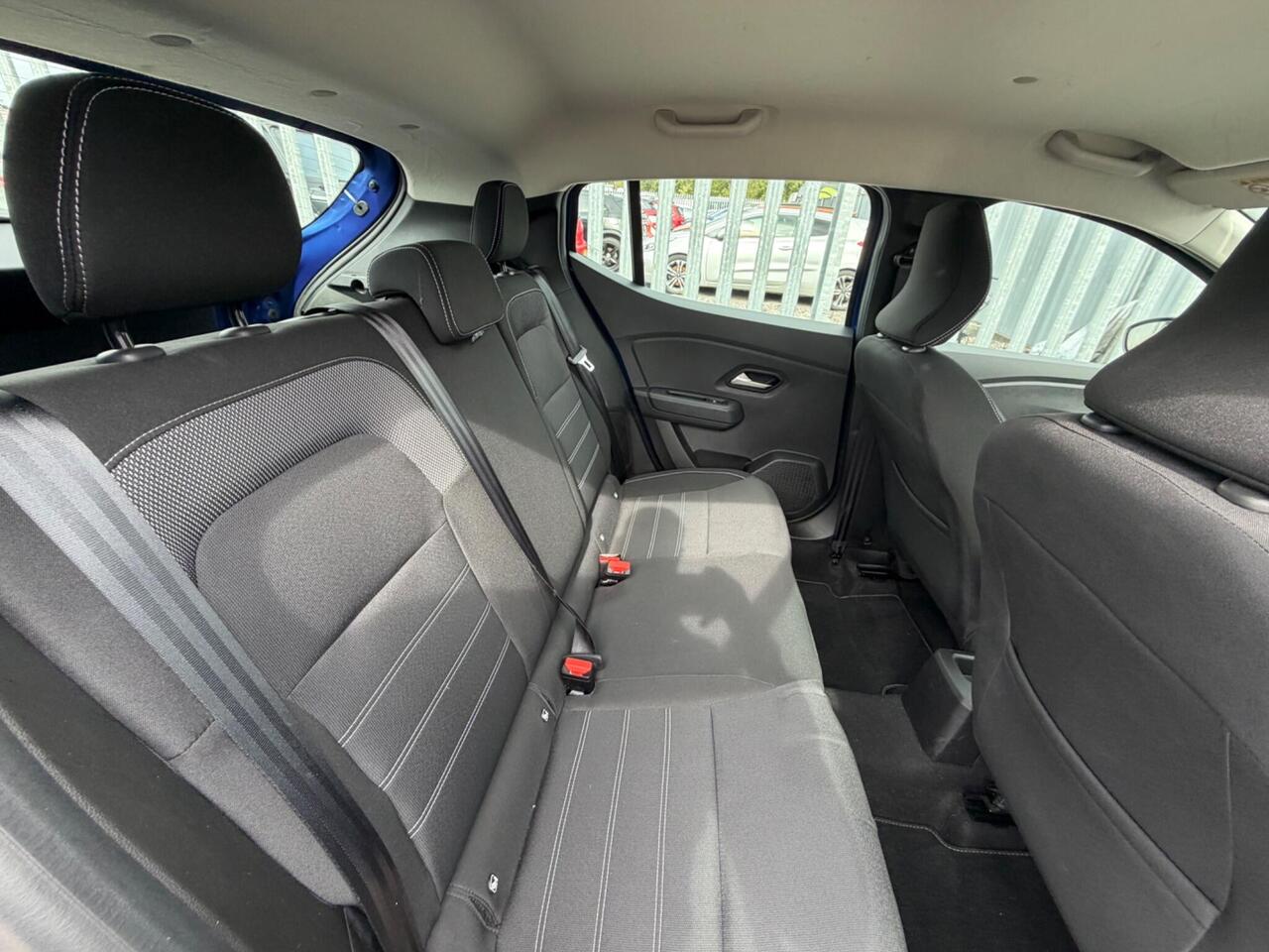 Dacia Sandero — photo 18
