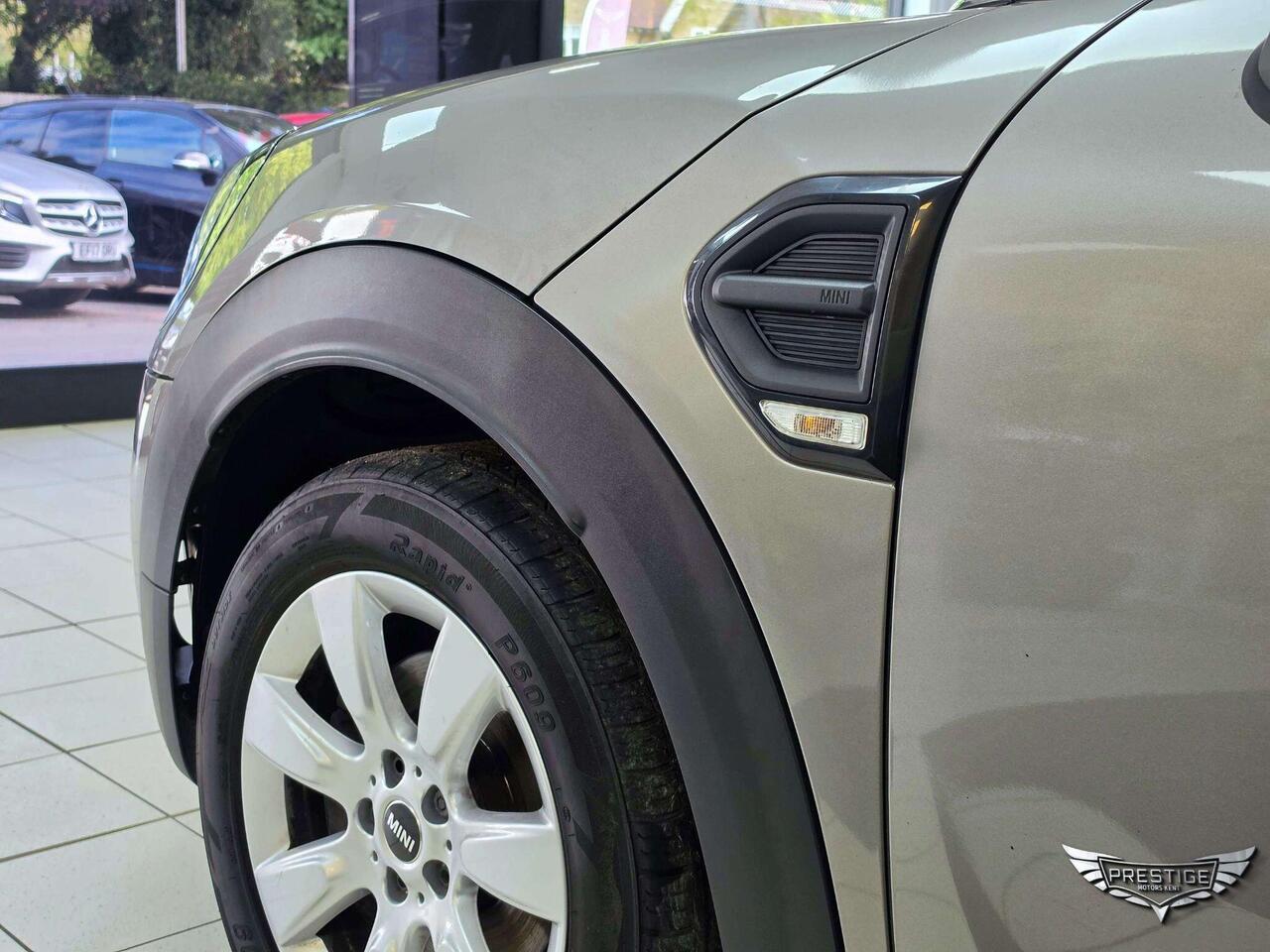 MINI Countryman — photo 11