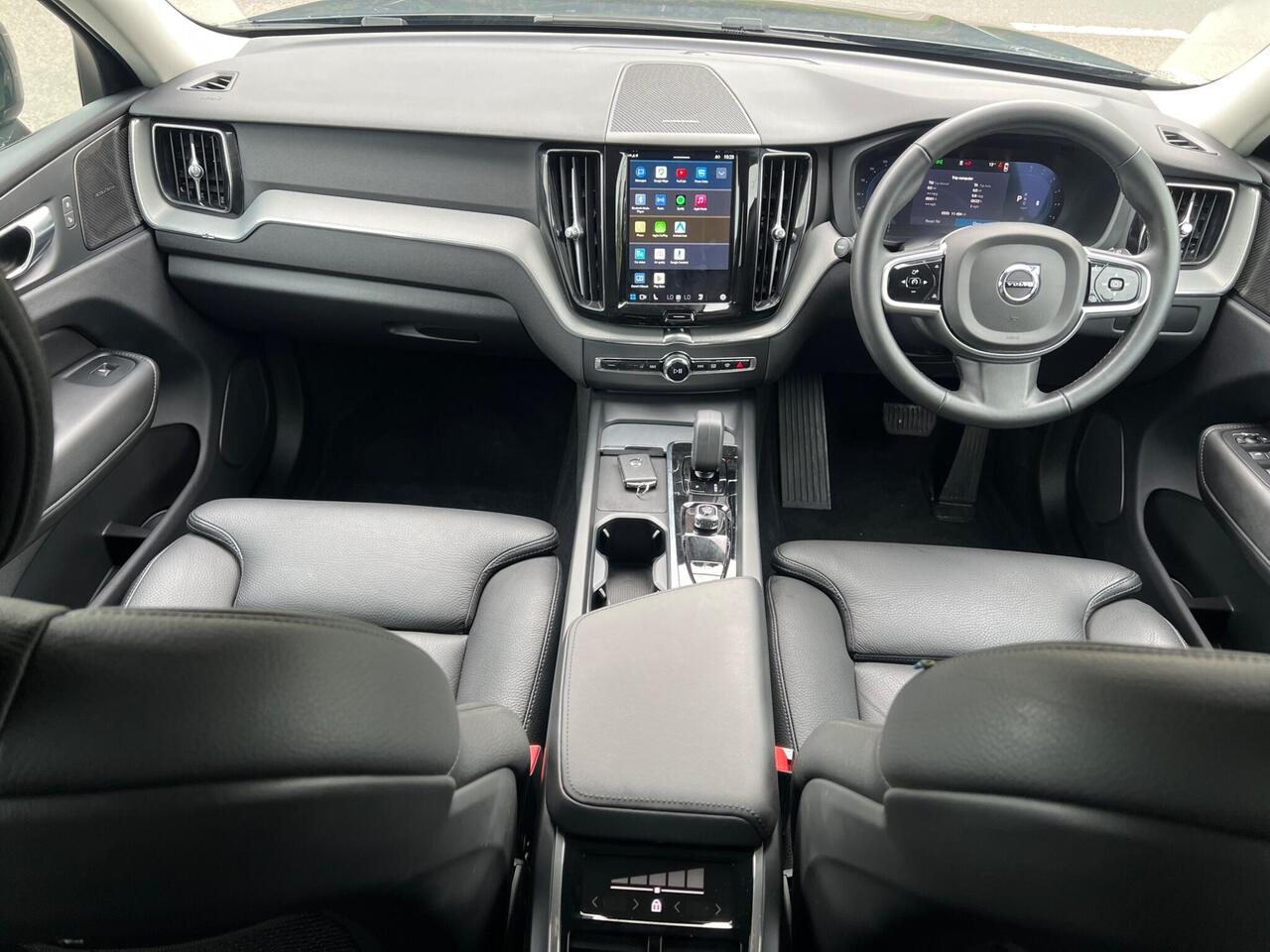 Volvo XC60 — photo 18