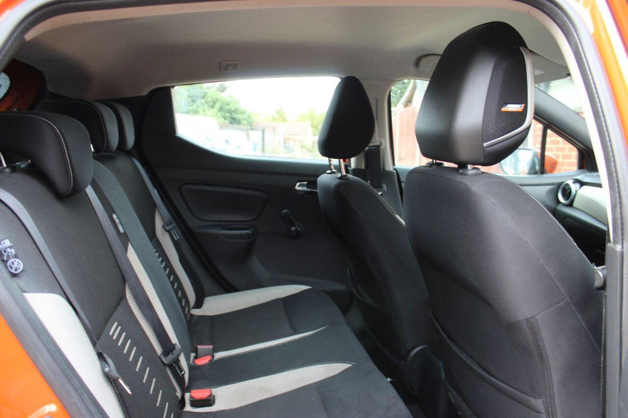Nissan Micra — photo 12