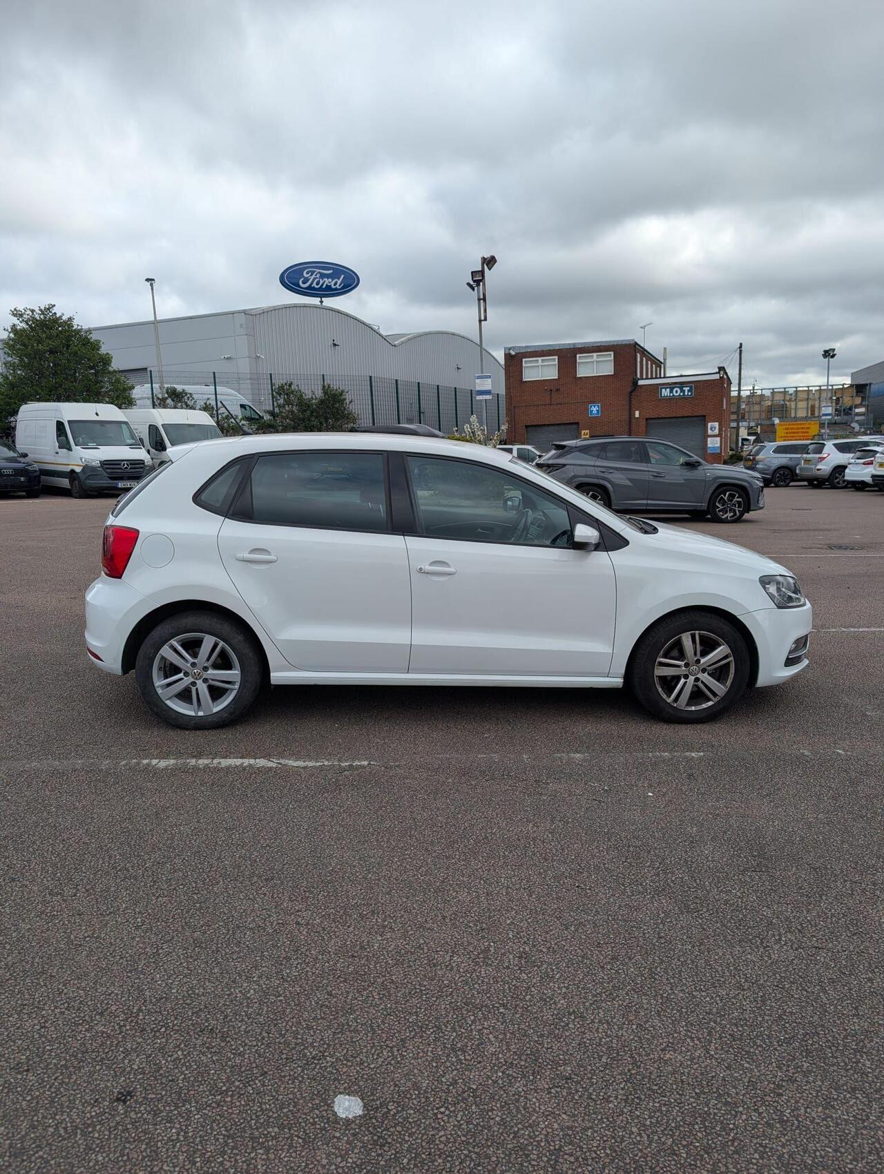 Volkswagen Polo — photo 39