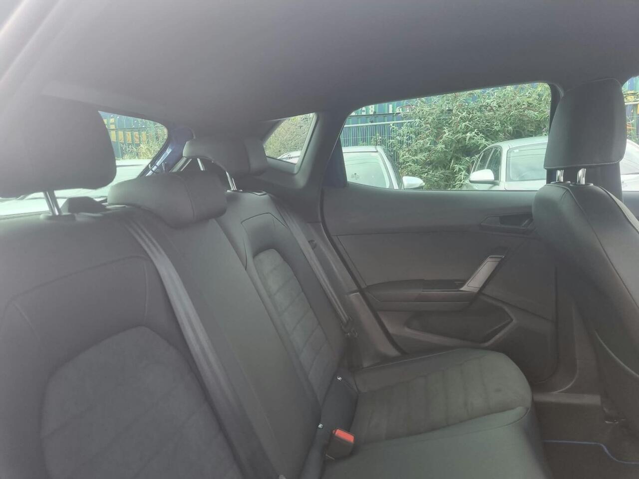 SEAT Ibiza — photo 24
