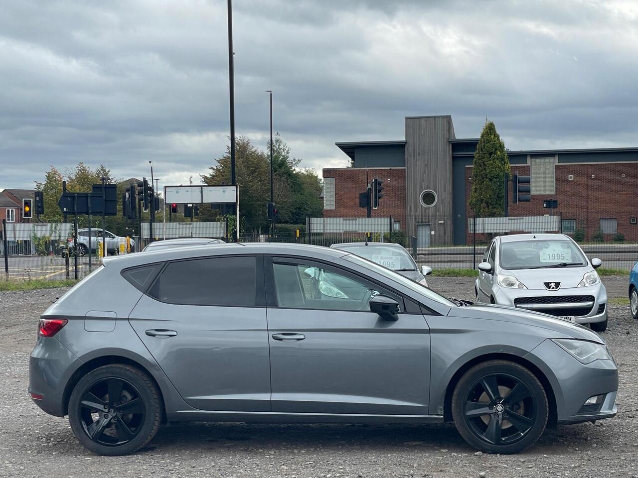 SEAT Leon — photo 4